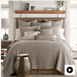 Elegant Beige Bedding Set
